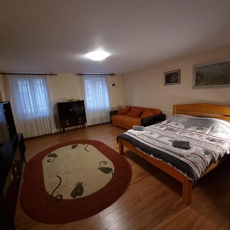 R Castle - 2 Room Apartment Braszów Zewnętrze zdjęcie